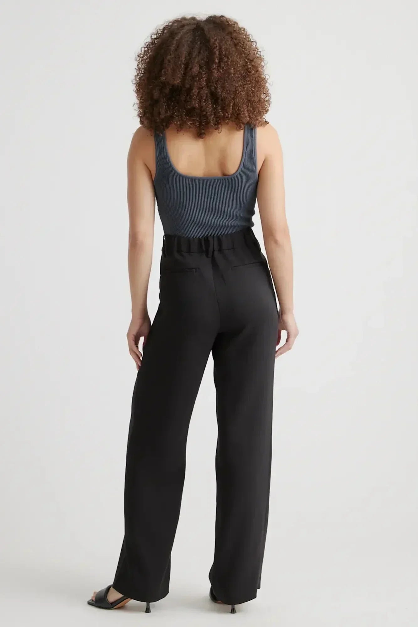 Tinashe Pantalones